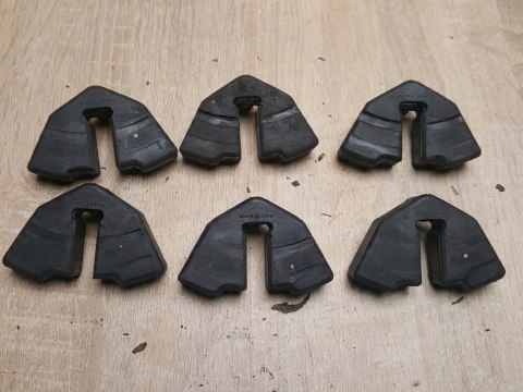 SUZUKI LS 650 SAVAGE GUMY ZABIERAKA KOŁA TYŁ