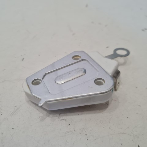 OPEL ASTRA F VECTRA A 1.6 1.8 2.0 REGULATOR NAPIĘCIA 201 982