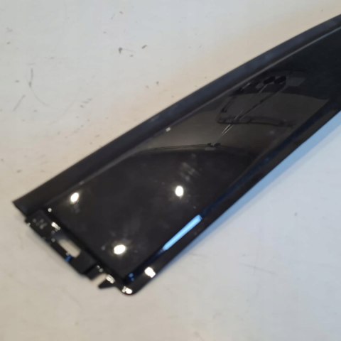 FORD FOCUS I LISTWA DRZWI PRAWY TYŁ 1077985