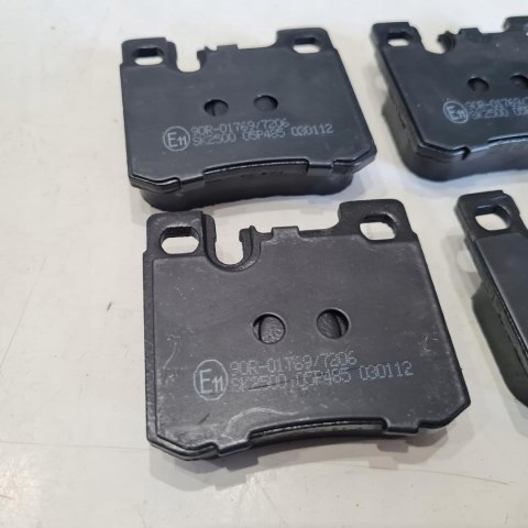 MERCEDES 190 W201 W124 KLOCKI HAMULCOWE KOMPLET SAMKO 5SP485