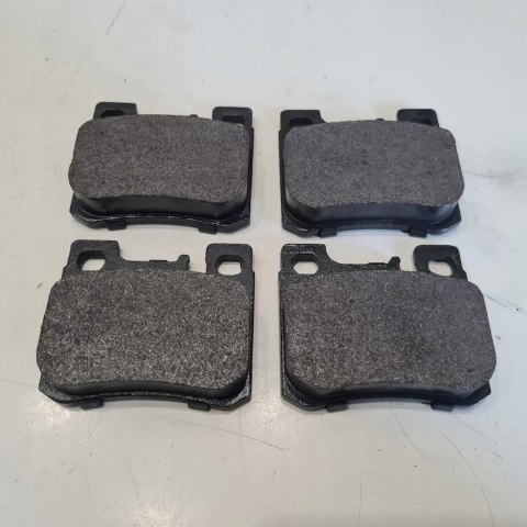 MERCEDES 190 W201 W124 KLOCKI HAMULCOWE KOMPLET SAMKO 5SP485