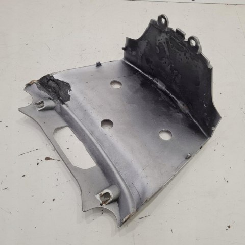 SUZUKI AN 650 BURGMAN 02-12 OSŁONA OWIEWKA ZADUPEK