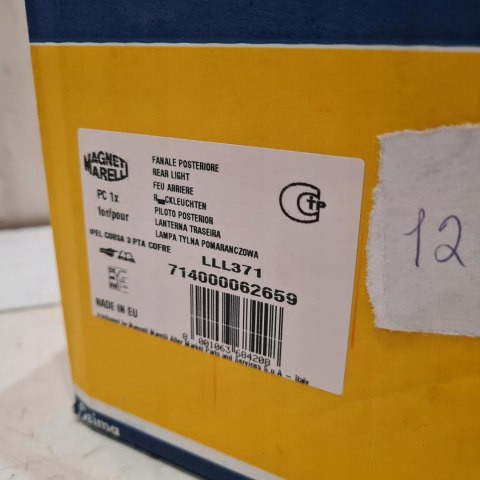 OPEL CORSA E LAMPA LEWY TYŁ TYLNA WEWNĘTRZNA MAGNETI MARELLI LLL371