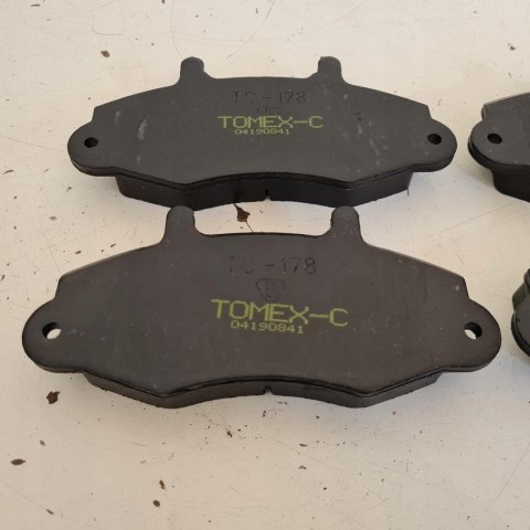 FORD TRANSIT KLOCKI HAMULCOWE KOMPLET TOMEX-C 10-66