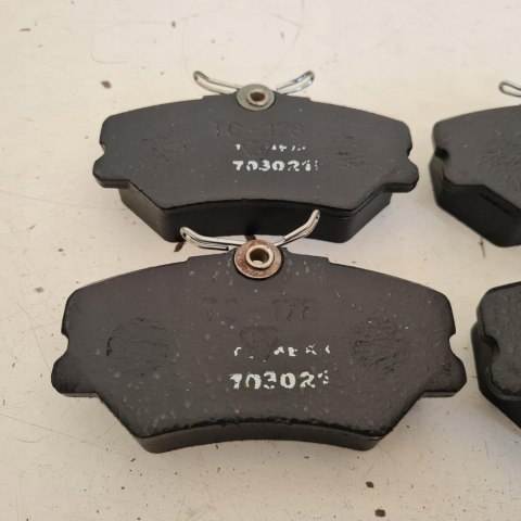 PEUGEOT 405 KLOCKI HAMULCOWE KOMPLET TOMEX-C 10-44