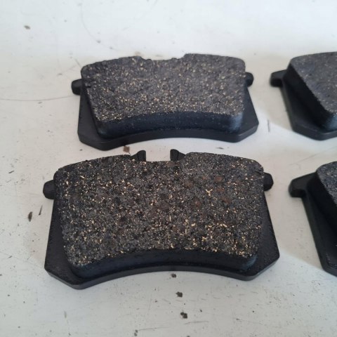 PEUGEOT 405 KLOCKI HAMULCOWE KPL BENDIX 571513B
