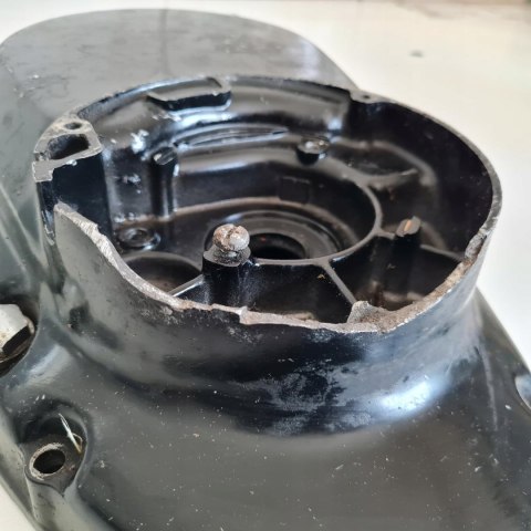 SUZUKI GS 500 POKRYWA OBUDOWA OSŁONA DEKIEL KAPA