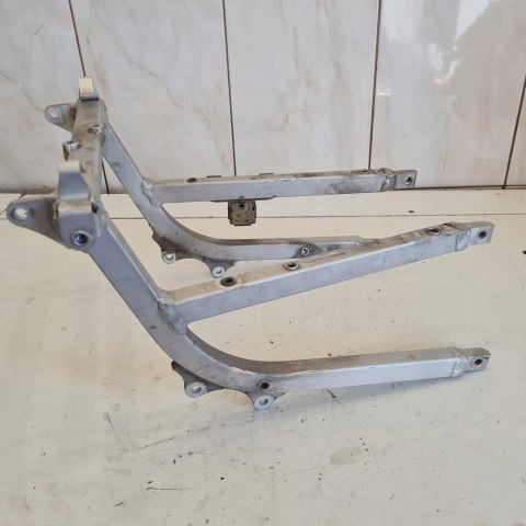 SUZUKI GSXR 600 SRAD STELAŻ RAMA TYŁ MOCOWANIE