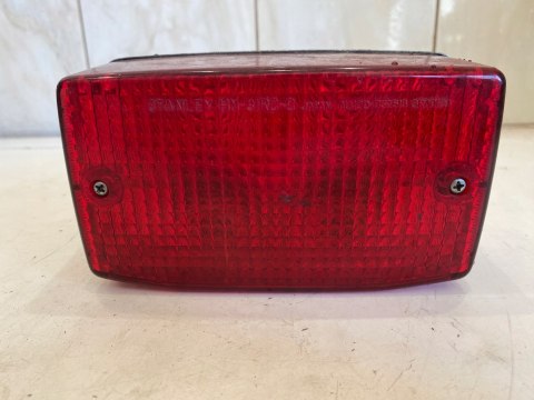 KAWASAKI GPZ 750 LAMPA TYŁ TYLNA REFLEKTOR OŚWIETLENIE