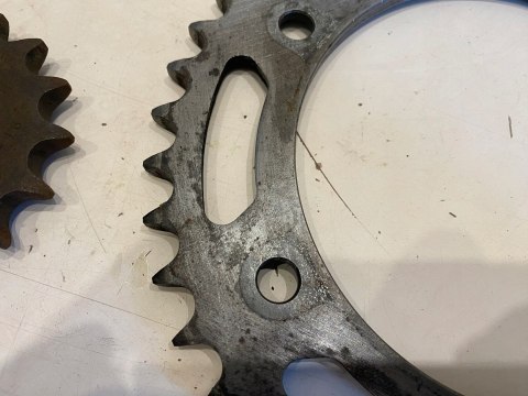HONDA CBR 929 RR FIREBLADE 00-02 SC44 ZĘBATKI NAPĘDOWE ZĘBATKA PRZÓD TYŁ