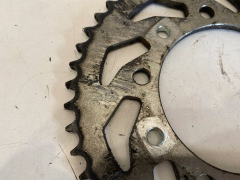 YAMAHA R6 RJ03 998-02 ZĘBATKA NAPĘDOWA TRYB TYŁ TYLNA