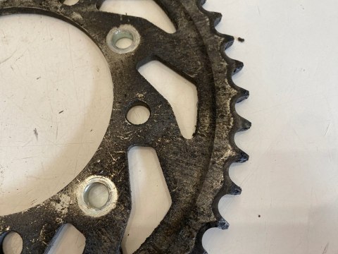 YAMAHA R6 RJ03 998-02 ZĘBATKA NAPĘDOWA TRYB TYŁ TYLNA