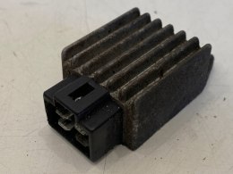 PEUGEOT XP 50 REGULATOR NAPIĘCIA
