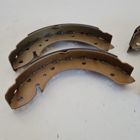 CITROEN PEUGEOT RENAULT SZCZĘKI HAMULCOWE KOMPLET LPR 07165
