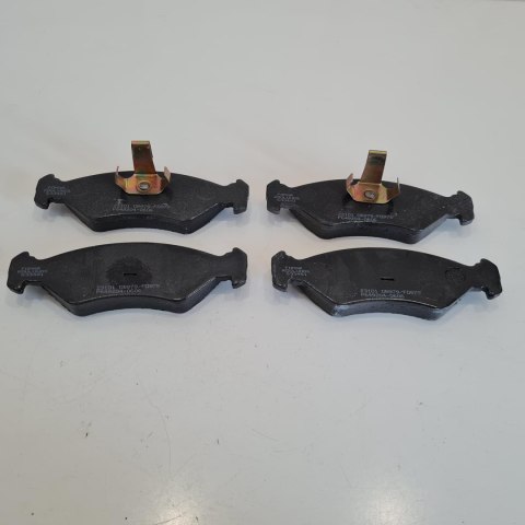 FORD FIESTA KA MAZDA 121 KLOCKI HAMULCOWE KOMPLET FOMAR FO 633481