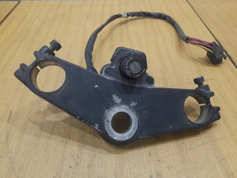 HONDA CBR 600 F1 PÓŁKA GÓRNA ZAWIESZENIA