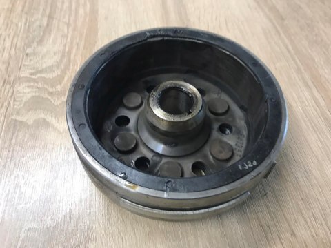 YAMAHA YZF 600 THUNDERCAT MAGNETO KOŁO MAGNESOWE