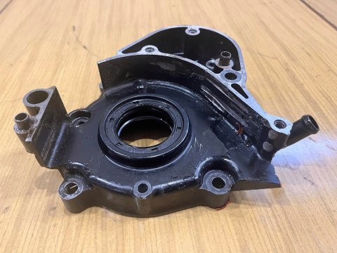 HONDA VF 750 F DEKIEL OBUDOWA KORPUS POKRYWA