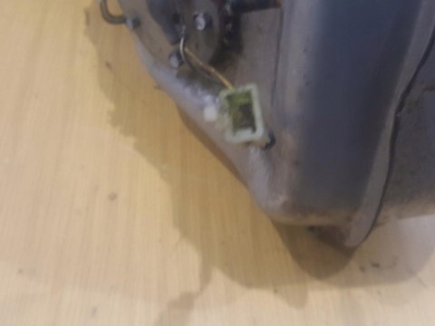 SUZUKI AN 250 BURGMAN ZBIORNIK PALIWA BAK