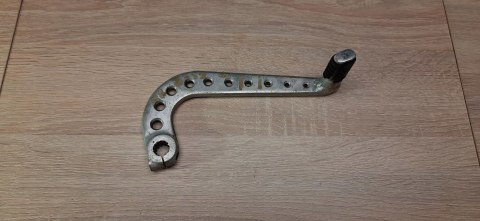 SUZUKI GSXR GSX-R 1100 750 DŹWIGNIA HAMULCA TYŁ
