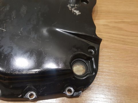 SUZUKI GSX 550 ES POKRYWA DEKIEL KAPA OSŁONA