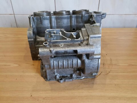 TRIUMPH DAYTONA 675 CYLINDER TŁOKI BLOK KARTER