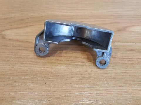 TRIUMPH DAYTONA 675 POKRYWA OBUDOWA POMPY OLEJU