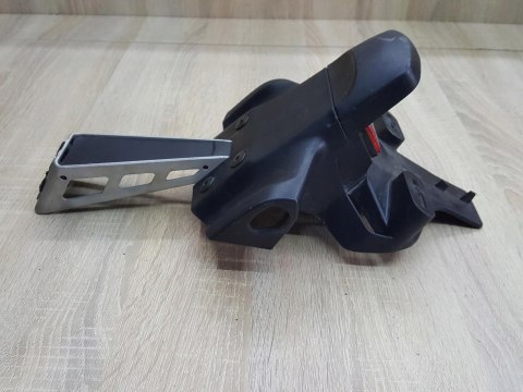 YAMAHA YZF R6 600 BŁOTNIK MOCOWANIE TABLICY TYŁ