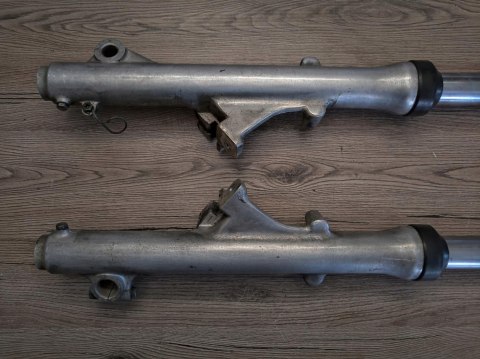 YAMAHA XS 750 SE LAGI ZAWIESZENIE PRZÓD KPL