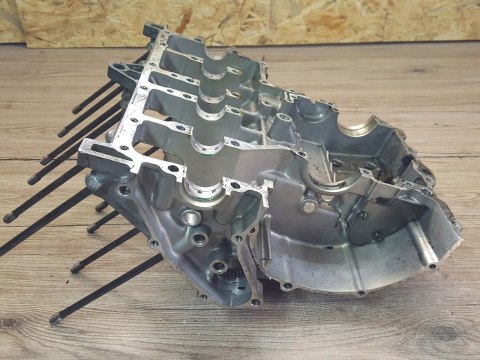 YAMAHA YZF 600 R THUNDERCAT KARTER GÓRNY BLOK