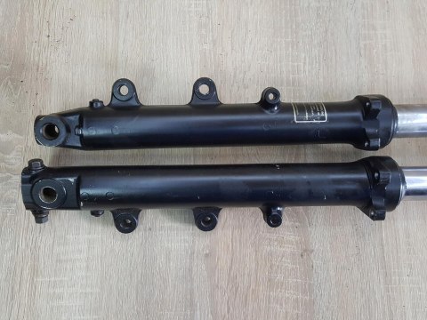 YAMAHA FZR 400 LAGI ZAWIESZENIE PRZÓD KPL
