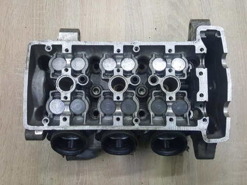 TRIUMPH DAYTONA 675 GŁOWICA ZAWORY
