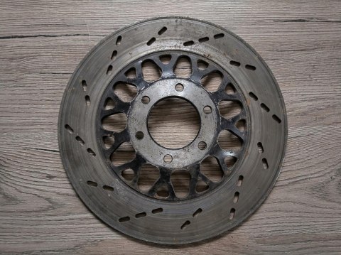 SUZUKI GS 650 TARCZA HAMULCOWA PRZÓD