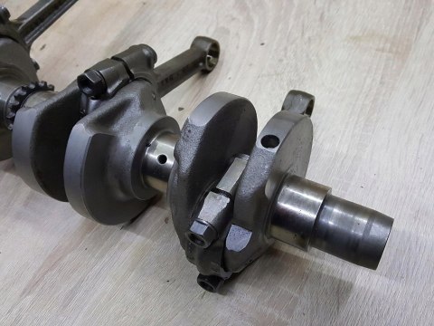 SUZUKI GSXF 750 WAŁ KORBOWY KORBOWODY KPL