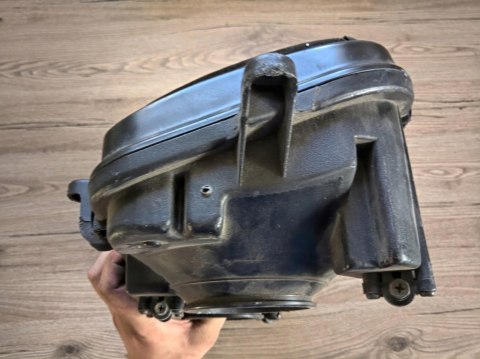 SUZUKI GSXR 750 1100 REFLEKTOR LAMPA PRZÓD
