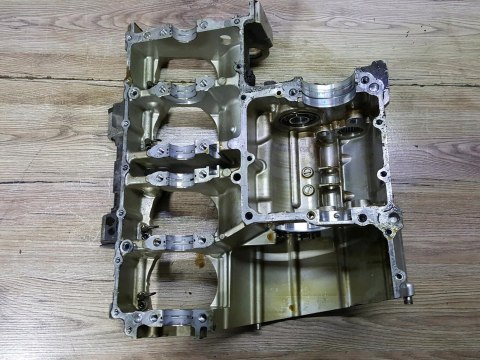 SUZUKI GSF GSXF 650 KARTER GÓRNY BLOK SILNIKA