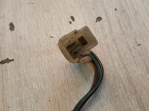 SUZUKI GT 380 REGULATOR NAPIĘCIA RC9201
