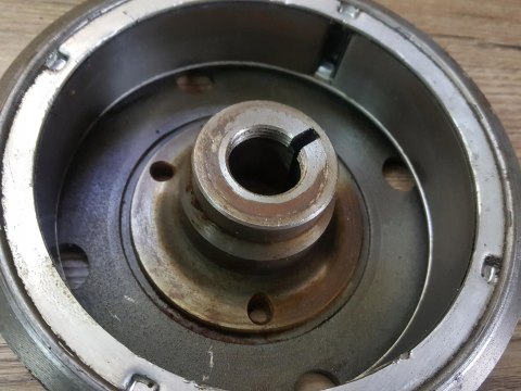 HONDA XR 500 R PE03E MAGNETO KOŁO MAGNESOWE