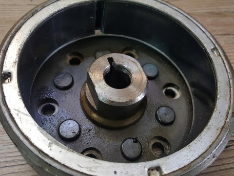 HONDA VT 700 SHADOW MAGNETO KOŁO MAGNESOWE