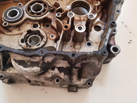 HONDA VT 600 SHADOW KARTER BLOK SILNIKA PRAWY