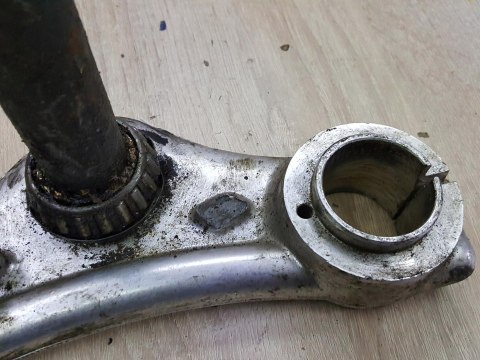 BMW R65 R80 R100 PÓŁKA DOLNA SZTYCA