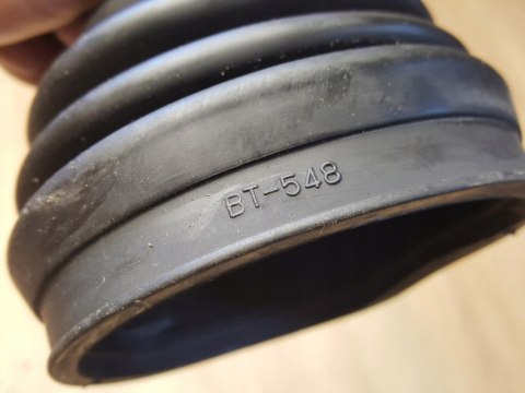 OSŁONA PRZEGUBU PÓŁOSI NAPĘDOWEJ BT-548
