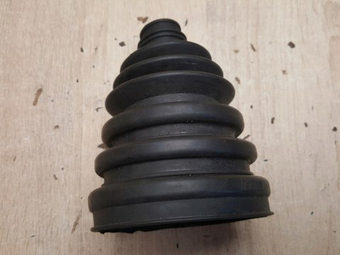 OSŁONA PRZEGUBU PÓŁOSI NAPĘDOWEJ LKTB1002