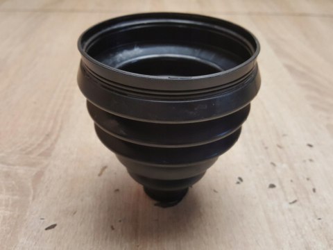 OSŁONA PRZEGUBU PÓŁOSI NAPĘDOWEJ T1X131