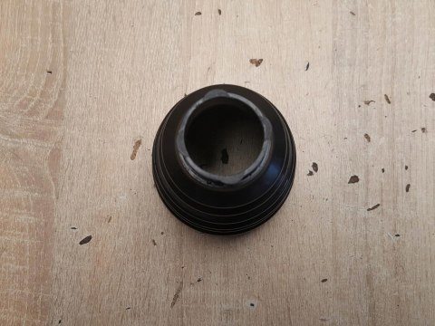 OSŁONA PRZEGUBU PÓŁOSI NAPĘDOWEJ T2X421