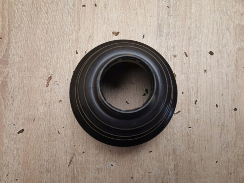 OSŁONA PRZEGUBU PÓŁOSI NAPĘDOWEJ T2X461