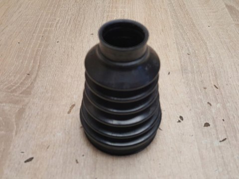 OSŁONA PRZEGUBU PÓŁOSI NAPĘDOWEJ T2H930
