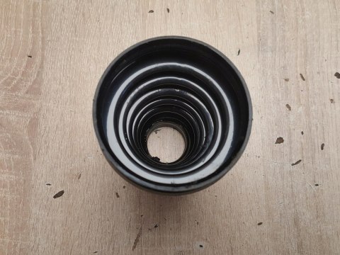 OSŁONA PRZEGUBU PÓŁOSI NAPĘDOWEJ T2H930