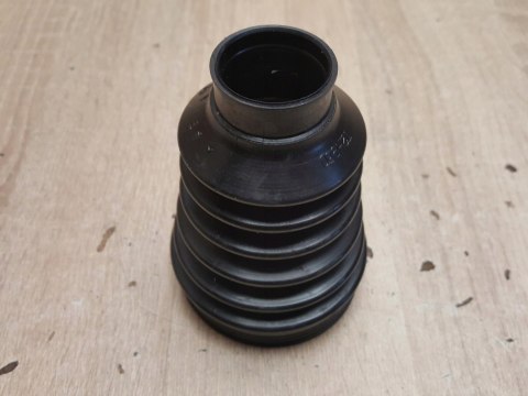 OSŁONA PRZEGUBU PÓŁOSI NAPĘDOWEJ T2H930