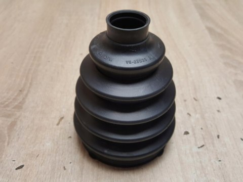 OSŁONA PRZEGUBU PÓŁOSI NAPĘDOWEJ V6-22035B1